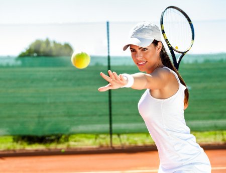 depositphotos_42796561-stock-photo-female-playing-tennis